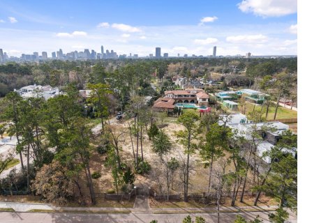 9201 Memorial Drive